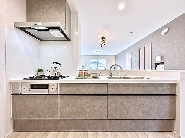 ゆとりあるキッチンではご家族と楽しくお料理ができます。