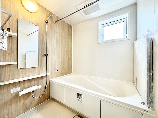 落ち着いた雰囲気でゆっくりお寛ぎいただけるバスルーム