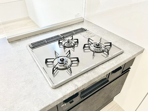 三口ガスコンロでお料理が一気にはかどりそう。