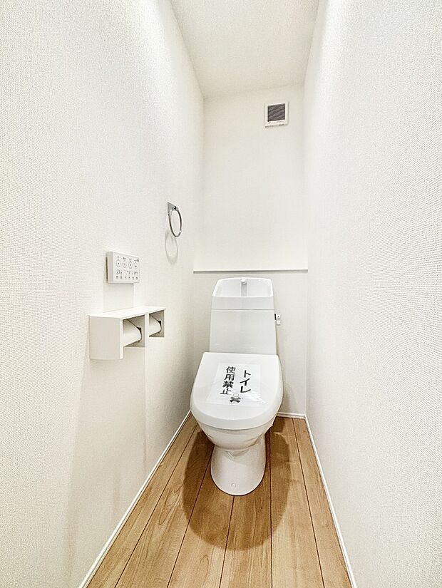 トイレは1階と2階それぞれに配置されていてとても便利です。 