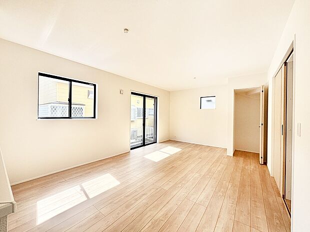 家族の笑顔が自然と生まれてくる、そんな雰囲気のダイニングに仕上がっています