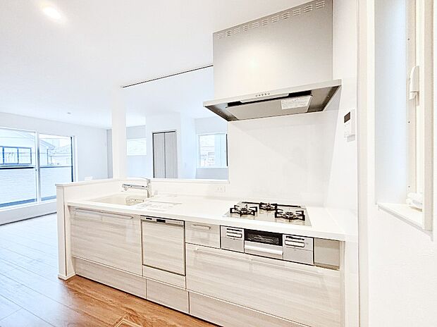 毎日使うキッチンだから、使いやすさ&お手入れのしやすさにこだわりました。