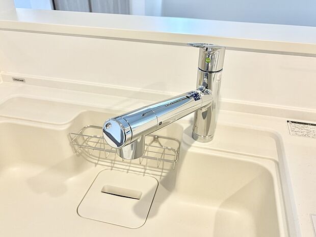 いつでも清潔なおいしいお水を。一つの水栓で水道水と浄水を使い分け。