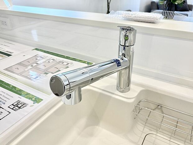 いつでも清潔なおいしいお水を。一つの水栓で水道水と浄水を使い分け。