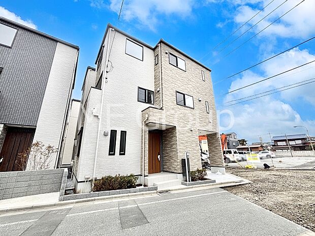 暮らしやすさと居心地の良さにこだわったシンプルで飽きのこないデザイン !