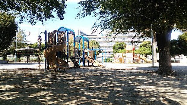 公園 400m 柳崎第5公園