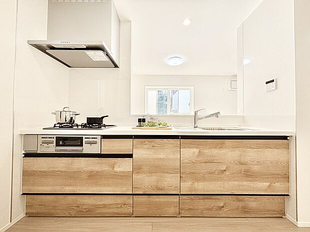 リビングで遊ぶお子様を見守りながらお料理ができる対面キッチン