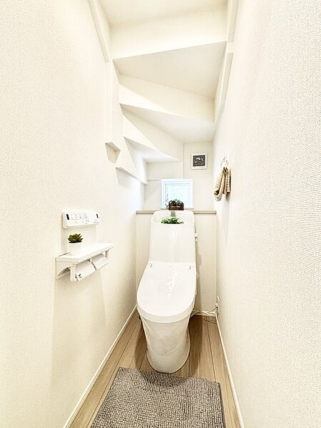 トイレは安心の2箇所！朝のバタバタも一安心です。