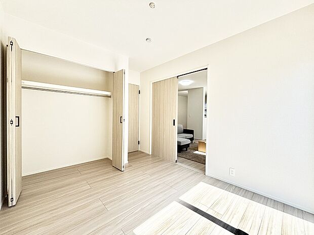 ナチュラルなフローリングはどんなインテリアにもマッチ。