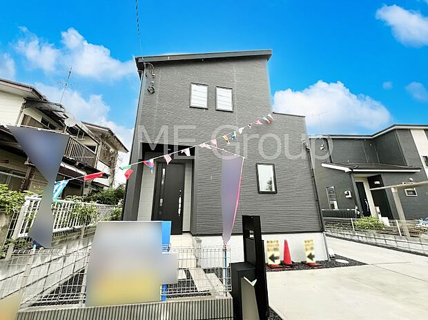 洗練された外観、上質な住空間が広がる室内は永く安心して過ごせる住居です。