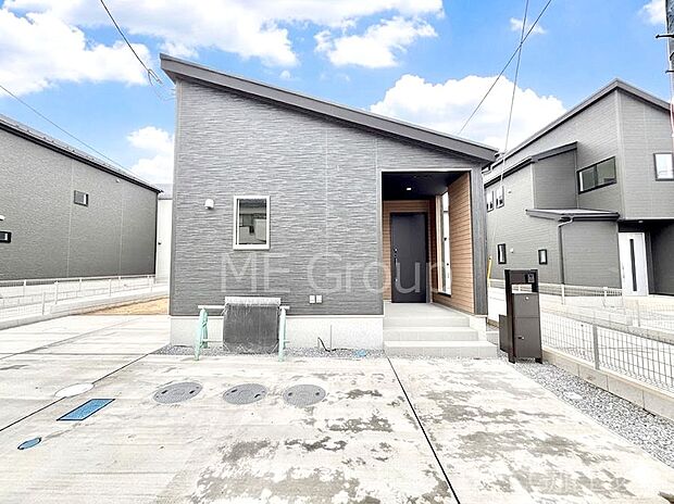 たっぷりの陽光と心地よい風が舞い込む住まい