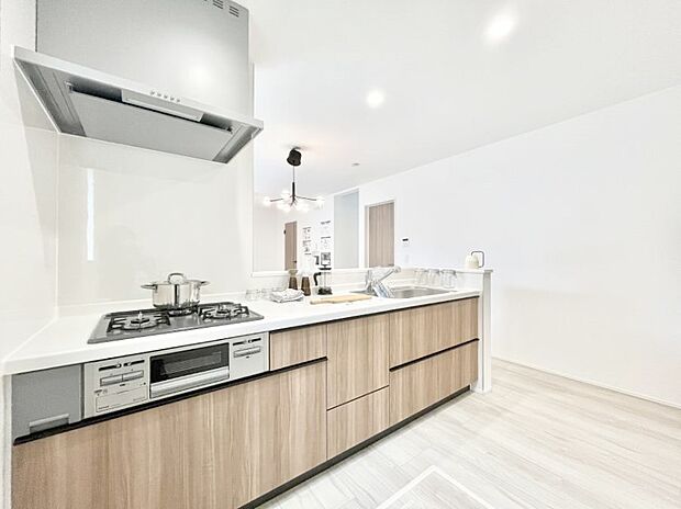 毎日使うキッチンだから、使いやすさ&お手入れのしやすさにこだわりました。