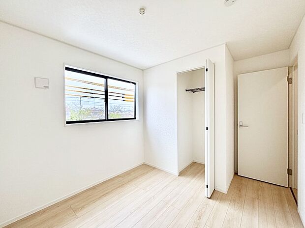 子供部屋にもおすすめな収納スペースたっぷりの居室