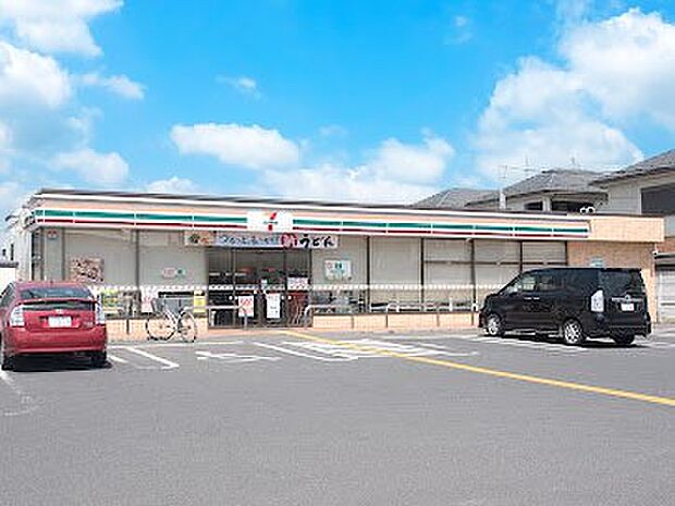 コンビニ 800m セブン-イレブン 鴻巣南1丁目店