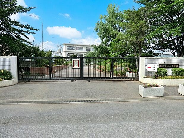 中学校 630m 鴻巣市立吹上中学校