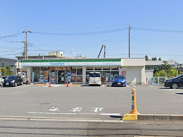 コンビニ 400m ファミリーマート 鳩ヶ谷八幡木店