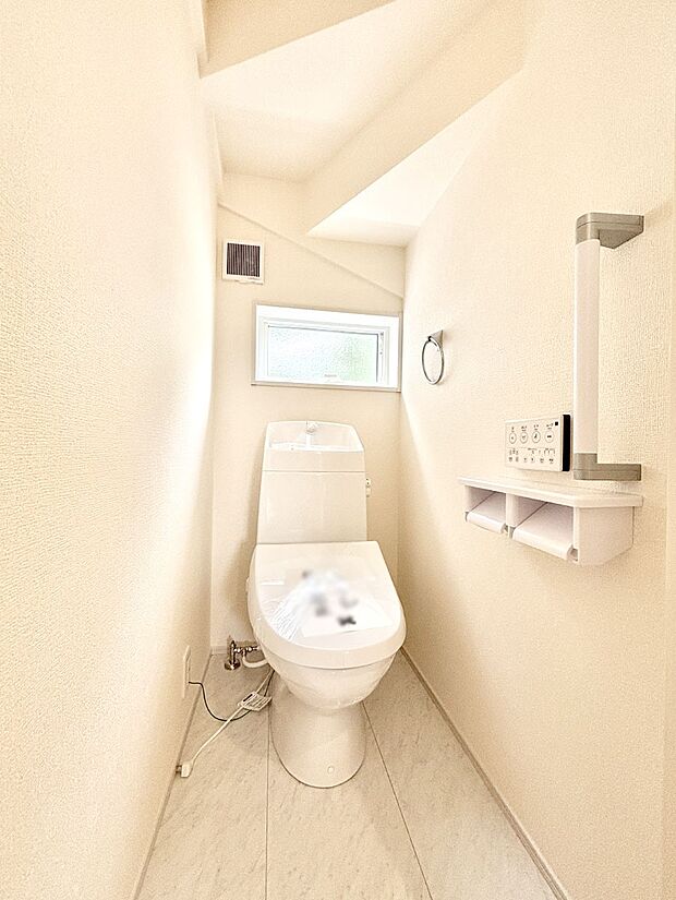 トイレは1階と2階それぞれに配置されていてとても便利です。