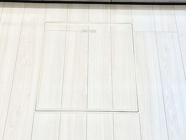 床下収納付き!日用品・非常用品の収納にも大活躍。