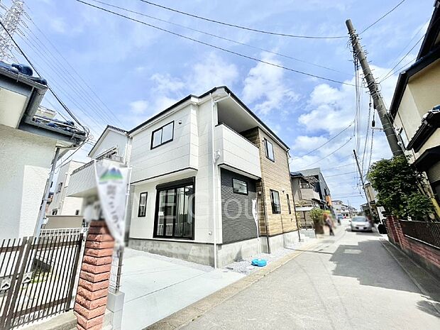 前面道路はきちんと整備されています