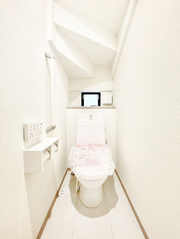 トイレは安心の2箇所!朝のバタバタも一安心です。