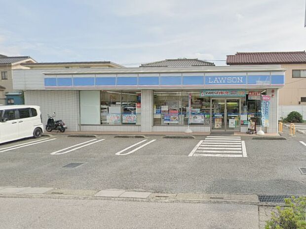 コンビニ 800m ローソン川口戸塚鋏町店