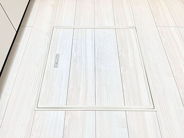 床下収納付き！日用品・非常用品の収納にも大活躍。