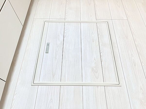 床下収納付き！日用品・非常用品の収納にも大活躍。