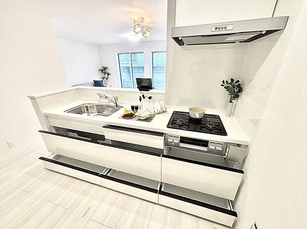 使いやすさを優先したスライド式収納タイプ!