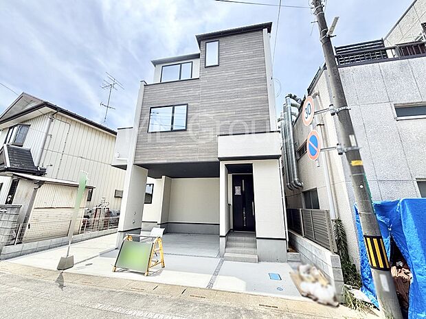 溢れる陽光でご家族の笑顔も輝く