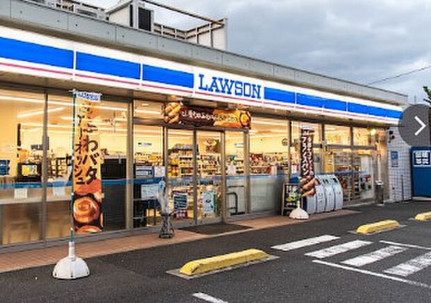 コンビニ 300m ローソン 足立伊興四丁目店