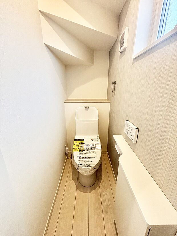 トイレは安心の2箇所!朝のバタバタも一安心です。