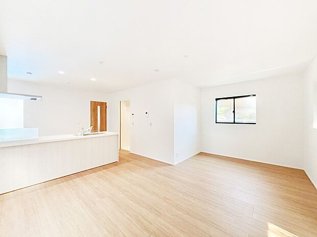 ご家族が自然と集まり、賑やかな笑い声で包まれる憩いの空間になりそうですね。