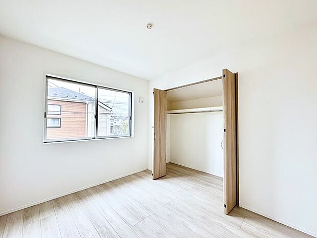 子供部屋にもおすすめな収納スペースたっぷりの居室