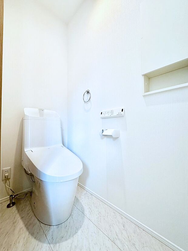 ウォシュレット付きトイレが1階と2階それぞれに配置されていてとても便利です。 