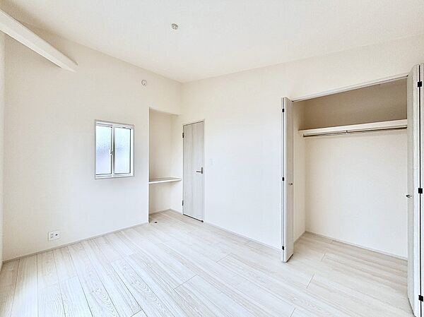 子供部屋にもおすすめな収納スペースたっぷりの居室