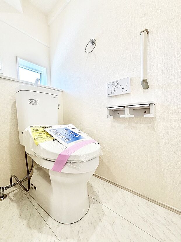 トイレは安心の2箇所!朝のバタバタも一安心です。
