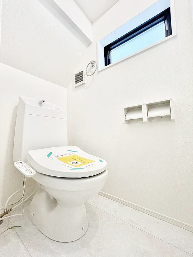トイレは温水洗浄機能付き