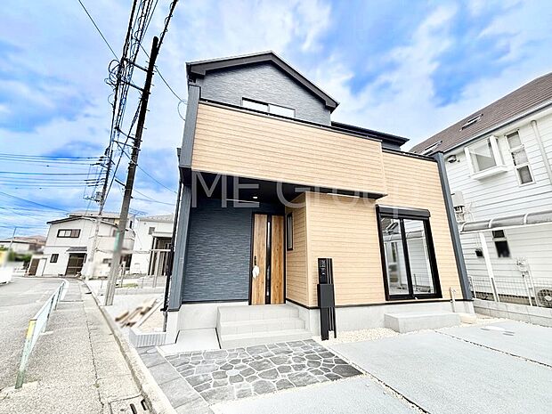 洗練された外観、上質な住空間が広がる室内は永く安心して過ごせる住居です。