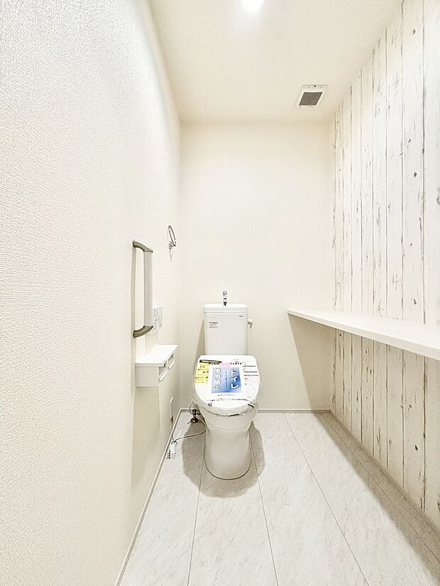 トイレは安心の2箇所!朝のバタバタも一安心です。