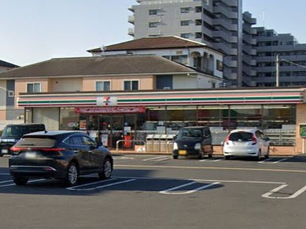 コンビニ 800m セブン-イレブン 北本二ツ家1丁目店