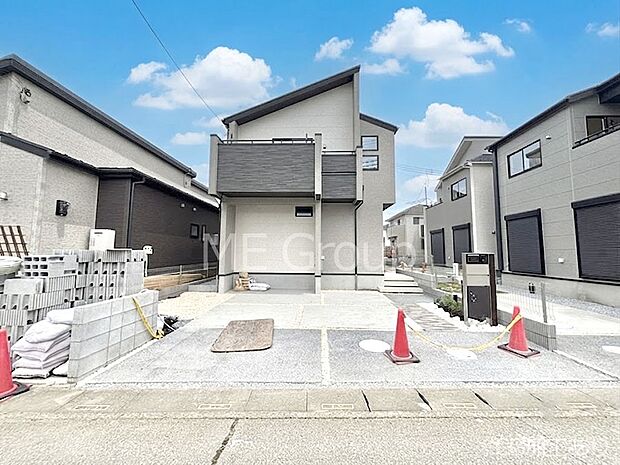 洗練された外観、上質な住空間が広がる室内は永く安心して過ごせる住居です。
