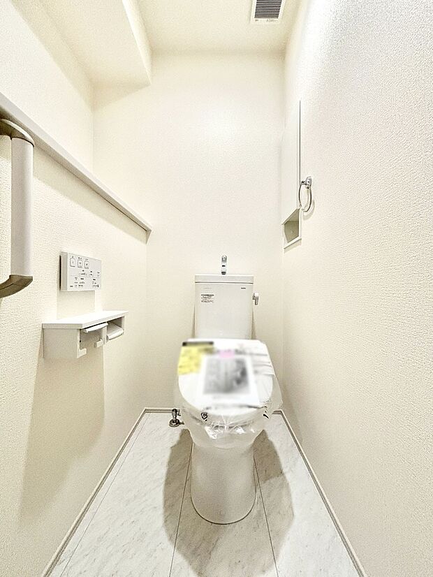 トイレは1階と2階それぞれに配置されていてとても便利です。