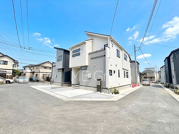 前面道路はきちんと整備されています
