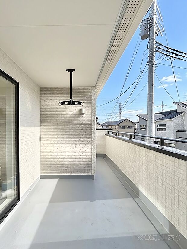 ゆったりバルコニーだから沢山お洗濯ものを干せます