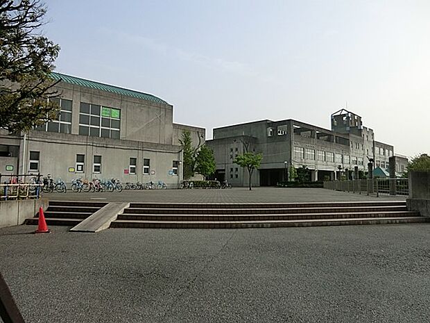 小学校 600m 川口市立木曽呂小学校