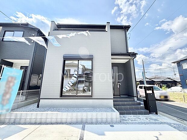 洗練された外観、上質な住空間が広がる室内は永く安心して過ごせる住居です。 
