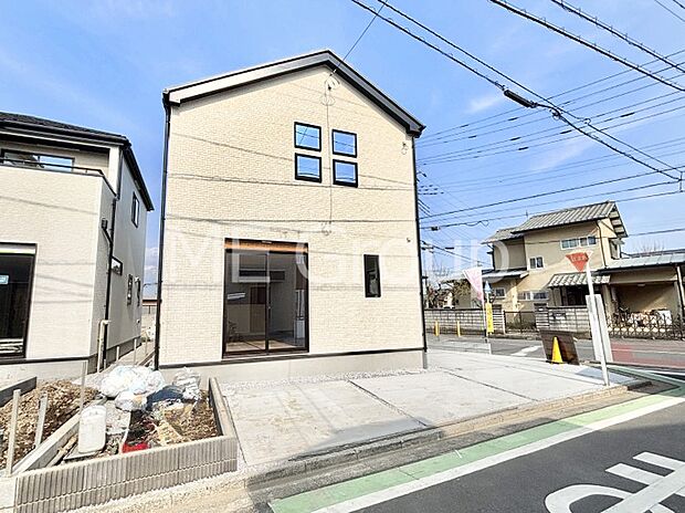 たっぷりの陽光と心地よい風が舞い込む住まい