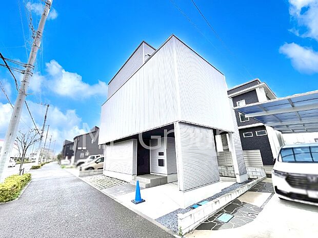 暮らしやすさと居心地の良さにこだわったシンプルで飽きのこないデザイン !