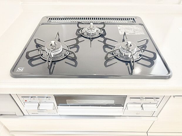 三口ガスコンロでお料理が一気にはかどりそう。