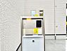 その他：シンプルデザインのポスト。
